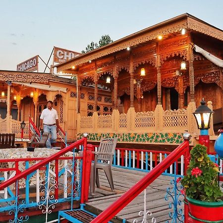 Hotel Chicago Group Of Houseboats Srīnagar Exterior foto