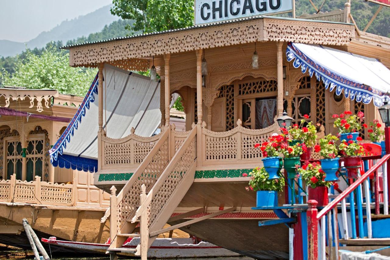 Hotel Chicago Group Of Houseboats Srīnagar Exterior foto
