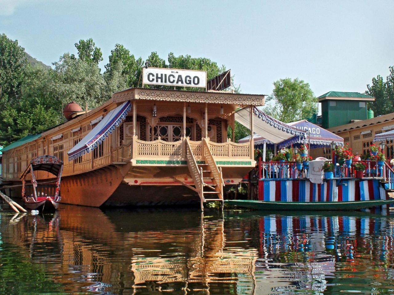 Hotel Chicago Group Of Houseboats Srīnagar Exterior foto